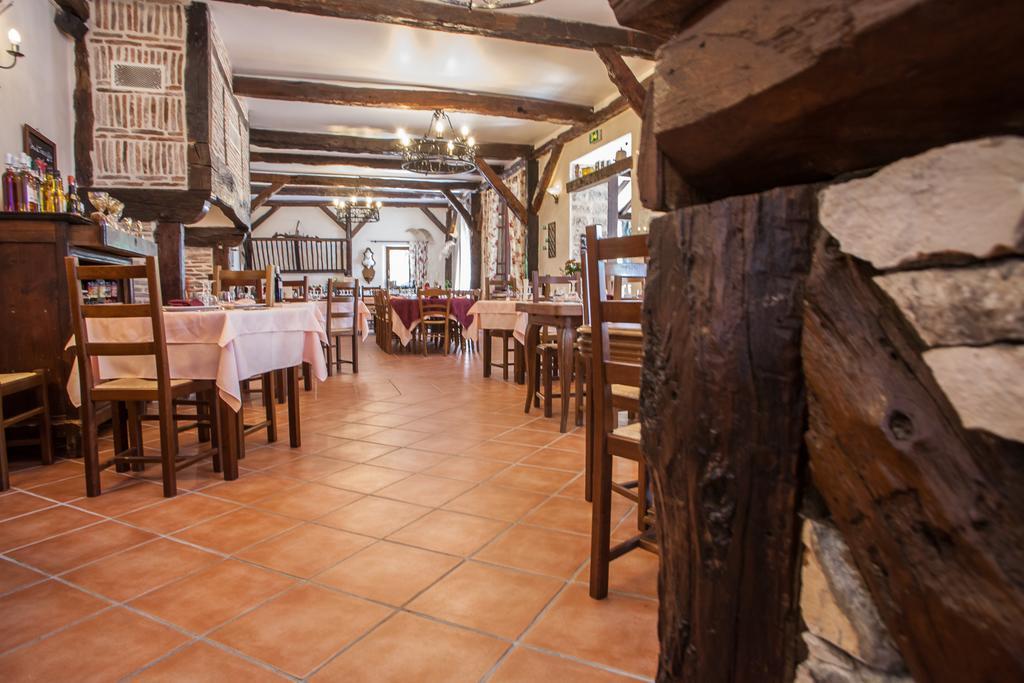 Logis Hotels - Auberge De L'Ile - Hotel 3 Etoiles Et Restaurant Creysse  Exterior photo