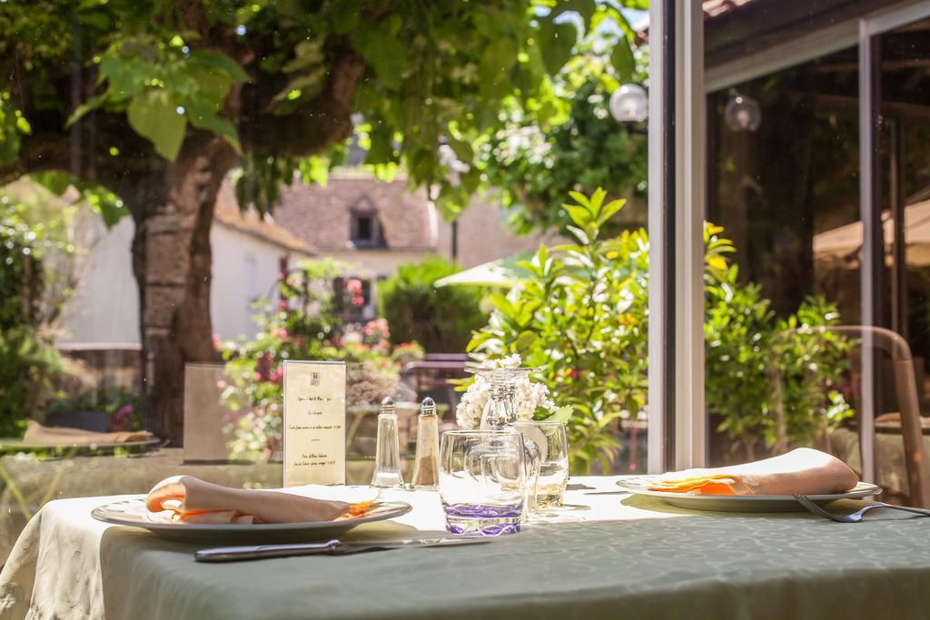 Logis Hotels - Auberge De L'Ile - Hotel 3 Etoiles Et Restaurant Creysse  Exterior photo