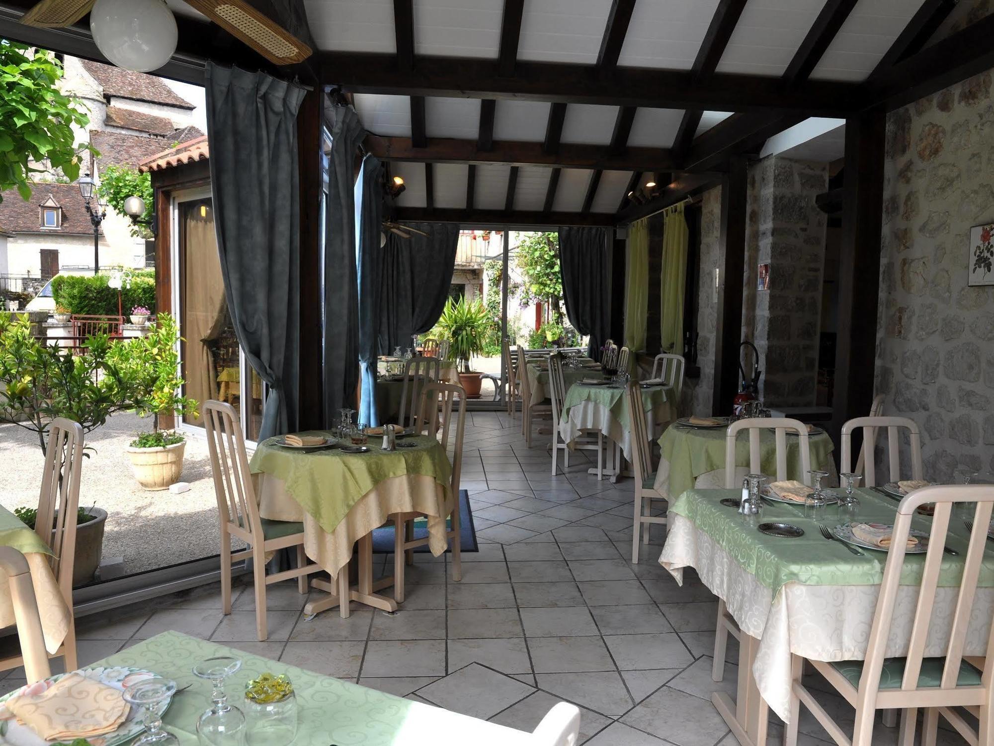 Logis Hotels - Auberge De L'Ile - Hotel 3 Etoiles Et Restaurant Creysse  Exterior photo